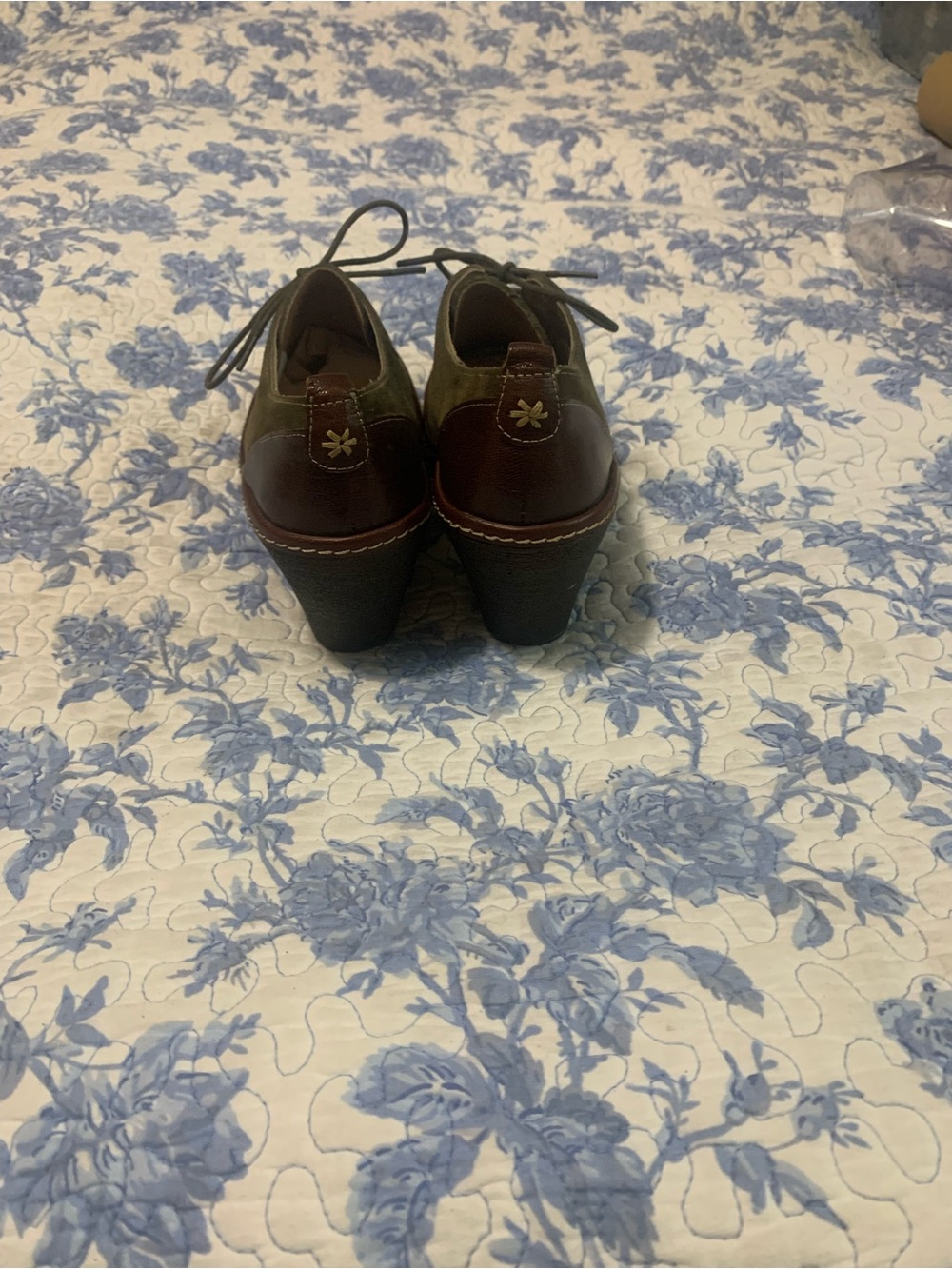 Sofft Olive Green Suede Wedge Oxfords with Brown Trim - Picture 3 of 9